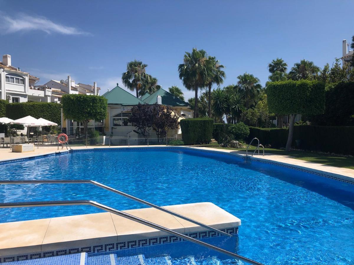 Apartamento Miraflores Tres Piscinas Cerca Del Mar - Albamar 卡拉德米哈斯 外观 照片